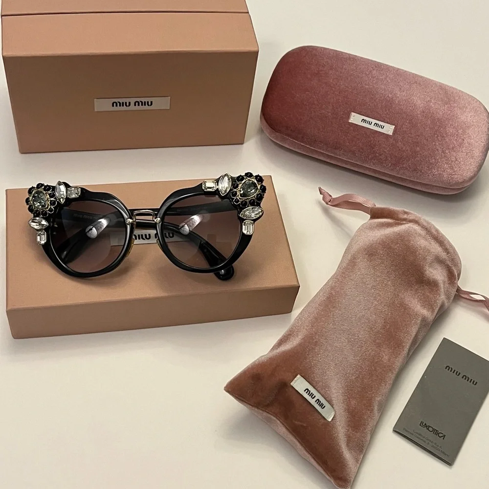 MIU MIU RUNWAY EYEWEAR | Crystal Jewel | One of a kind ๐ฎ๐น - Picture 1 of 8